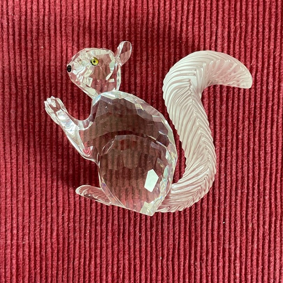 Swarovski Crystal 7400 097 001 SCS 10th Anniversary Squirrel Frosted Tail - Picture 8 of 9